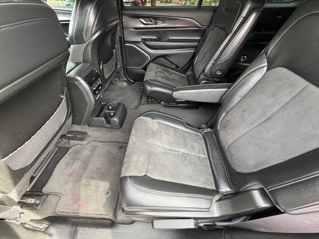 2022 Jeep Grand Cherokee L Altitude