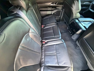 2024 Jeep Wagoneer BASE
