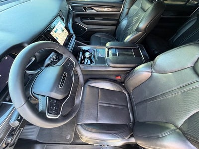 2024 Jeep Wagoneer BASE