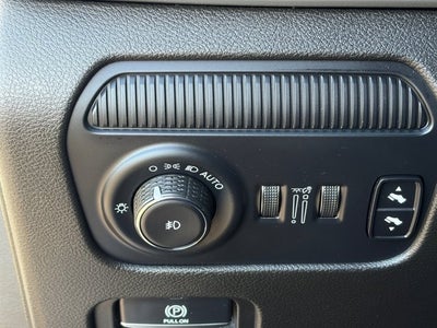 2024 Jeep Wagoneer BASE