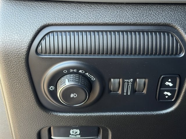 2024 Jeep Wagoneer BASE