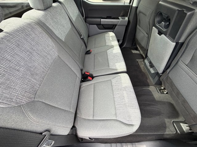 2022 Ford F-150 Base