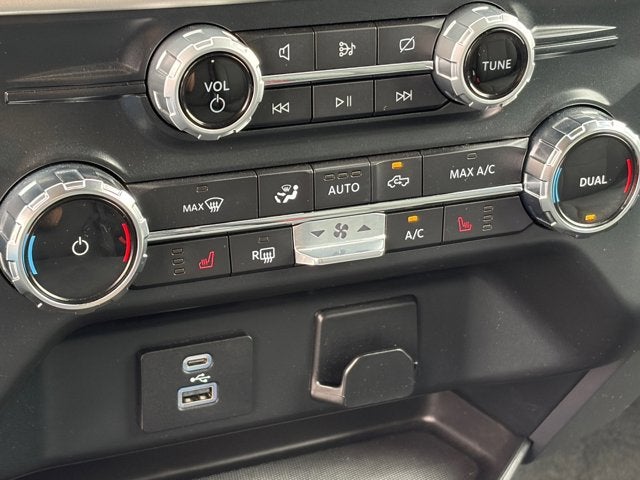 2022 Ford F-150 Base