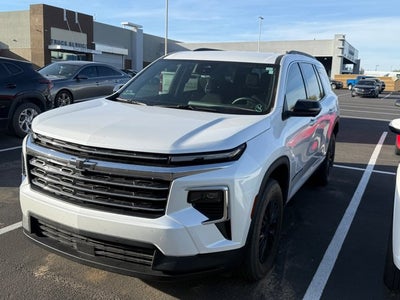 2024 Chevrolet Traverse FWD LT