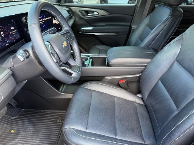 2025 Chevrolet Traverse FWD LT