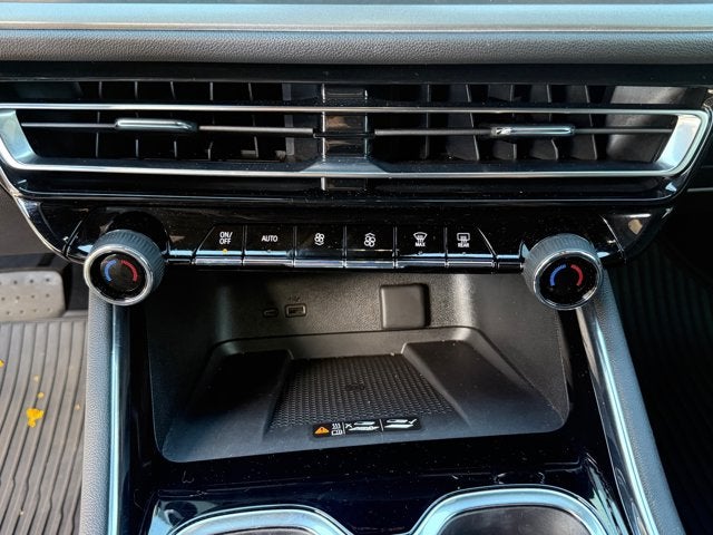 2025 Chevrolet Traverse FWD LT