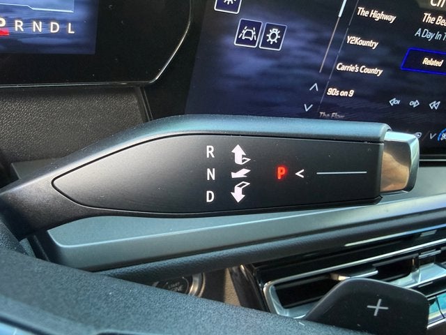 2025 Chevrolet Traverse FWD LT