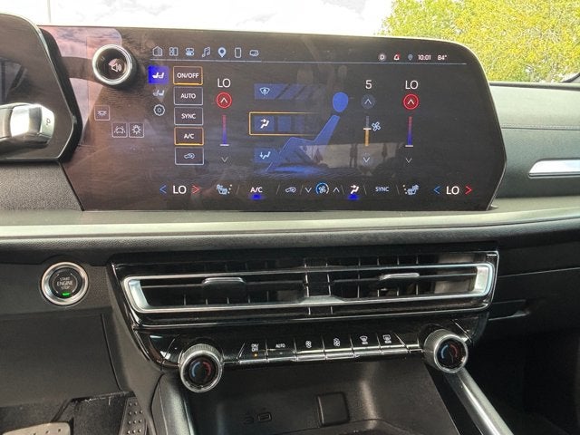 2025 Chevrolet Traverse AWD LT