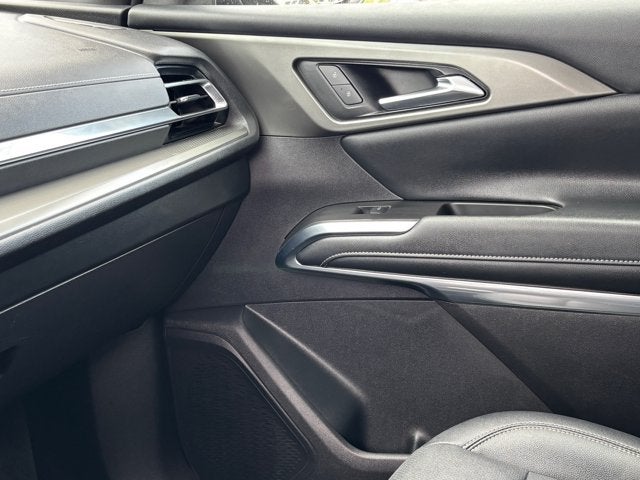 2025 Chevrolet Traverse AWD LT