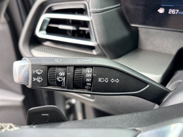 2025 Chevrolet Traverse AWD LT