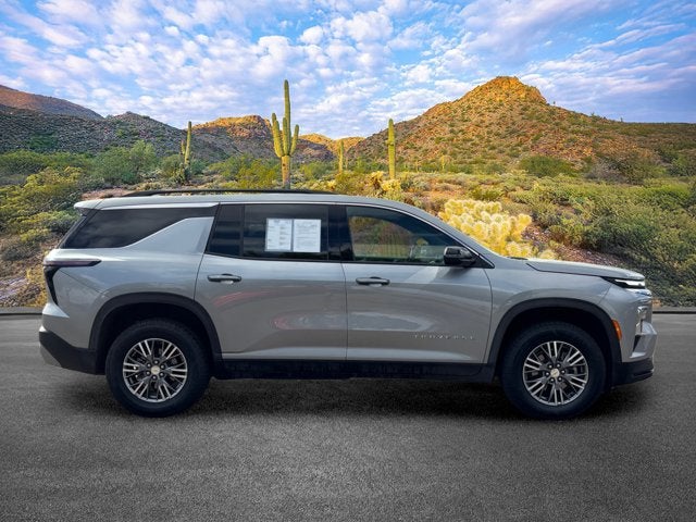 2025 Chevrolet Traverse AWD LT