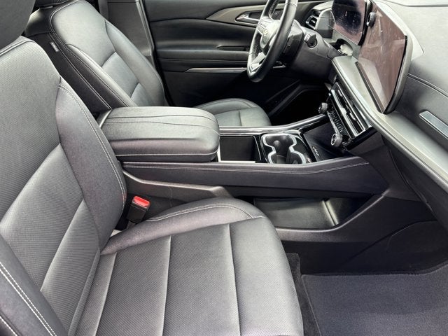 2025 Chevrolet Traverse AWD LT