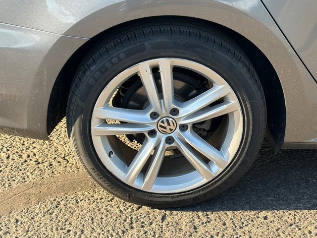 2015 Volkswagen Passat Base