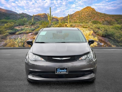 2023 Chrysler Voyager LX