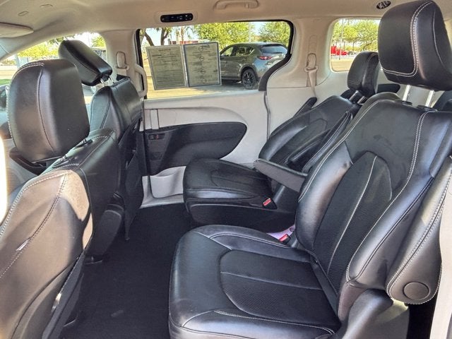 2024 Chrysler Pacifica Hybrid Select