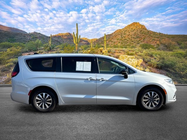 2024 Chrysler Pacifica Hybrid Select
