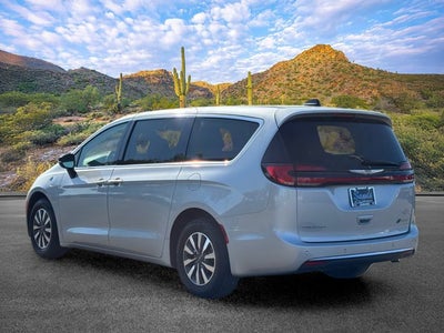 2024 Chrysler Pacifica Hybrid Select
