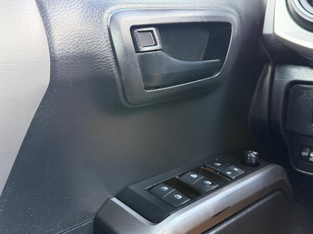 2022 Toyota Tacoma 2WD Base