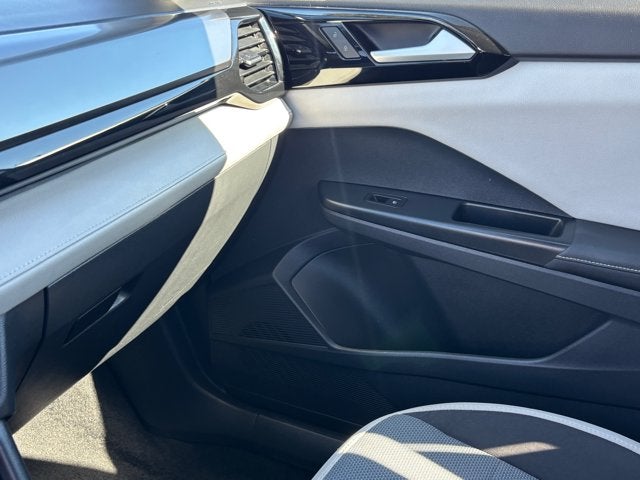 2025 Volkswagen Taos S