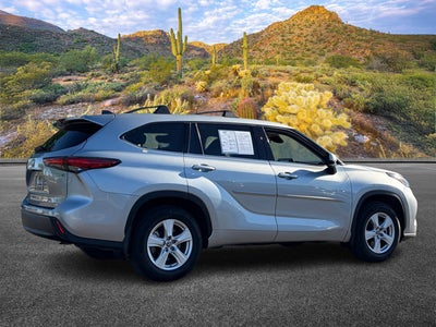 2022 Toyota Highlander Hybrid LE