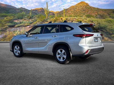 2022 Toyota Highlander Hybrid LE