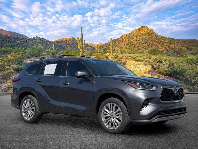 2023 Toyota Highlander Base