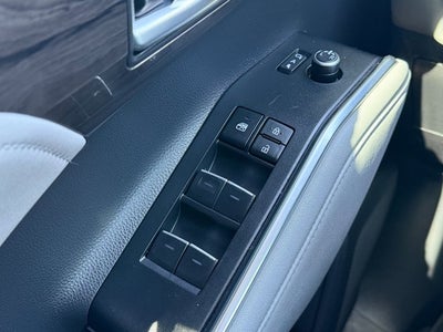 2023 Toyota Highlander Base
