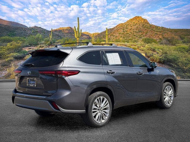 2023 Toyota Highlander Base