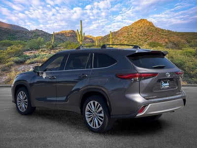 2023 Toyota Highlander Base