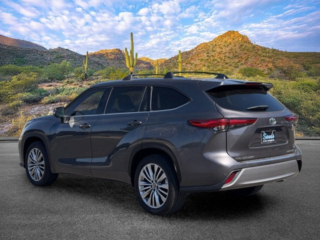 2023 Toyota Highlander Base