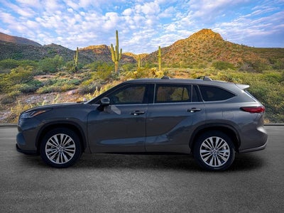 2023 Toyota Highlander Base