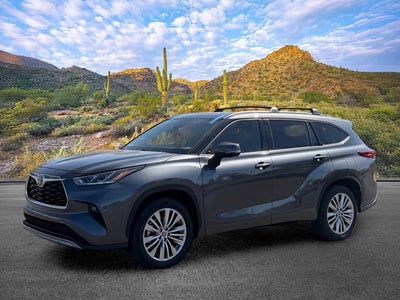 2023 Toyota Highlander Base