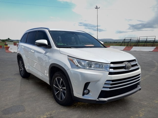 2018 Toyota Highlander Base
