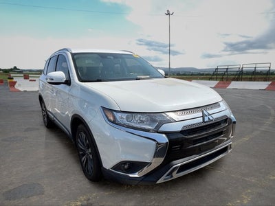2020 Mitsubishi Outlander Base