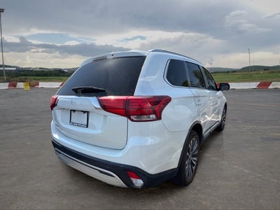 2020 Mitsubishi Outlander Base