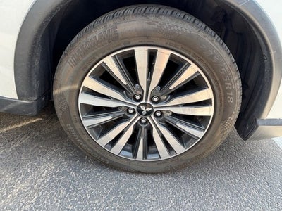2020 Mitsubishi Outlander Base
