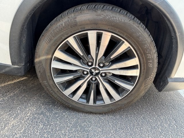 2020 Mitsubishi Outlander Base