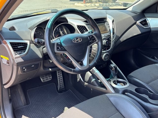 2013 Hyundai Veloster w/Black Int
