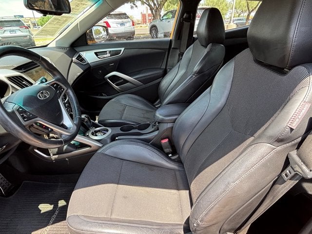2013 Hyundai Veloster w/Black Int