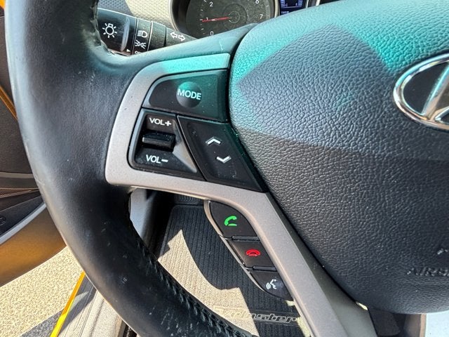 2013 Hyundai Veloster w/Black Int