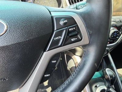 2013 Hyundai Veloster w/Black Int
