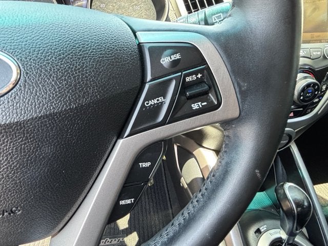 2013 Hyundai Veloster w/Black Int