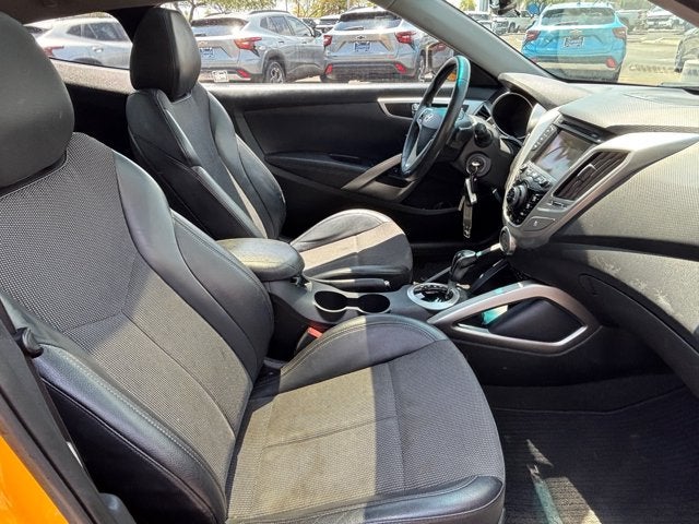 2013 Hyundai Veloster w/Black Int