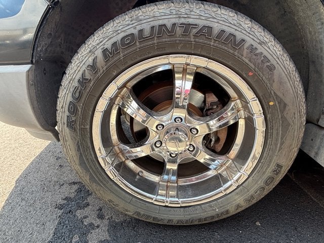 2006 Ford Expedition Base