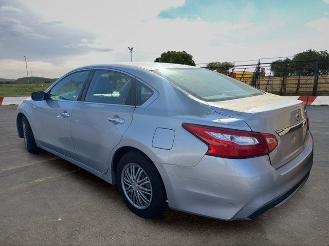 2016 Nissan Altima Base