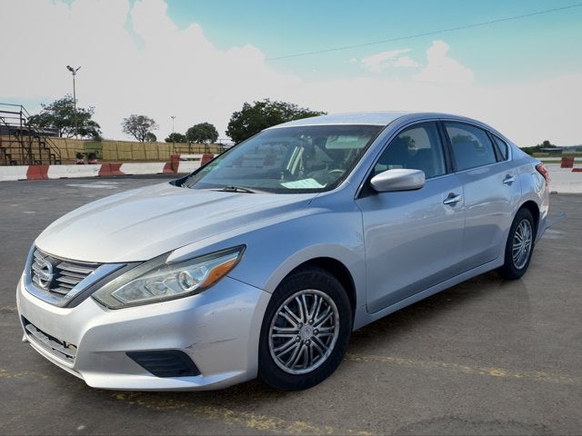 2016 Nissan Altima Base