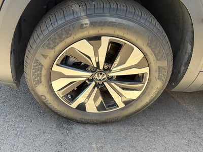 2024 Volkswagen Atlas 2.0T SE