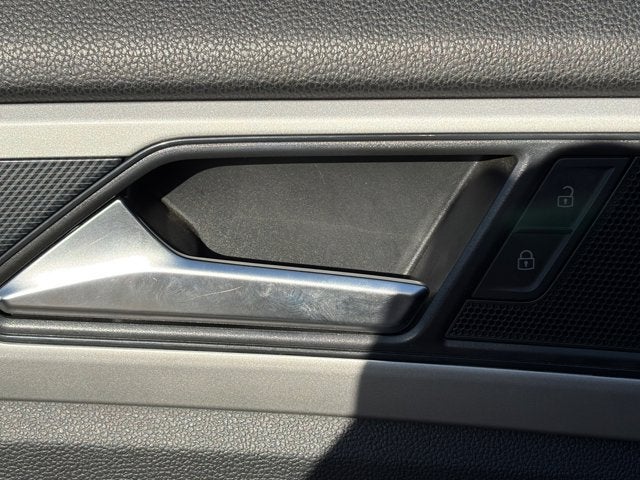 2021 Volkswagen Atlas 3.6L V6 SE w/Technology R-Line
