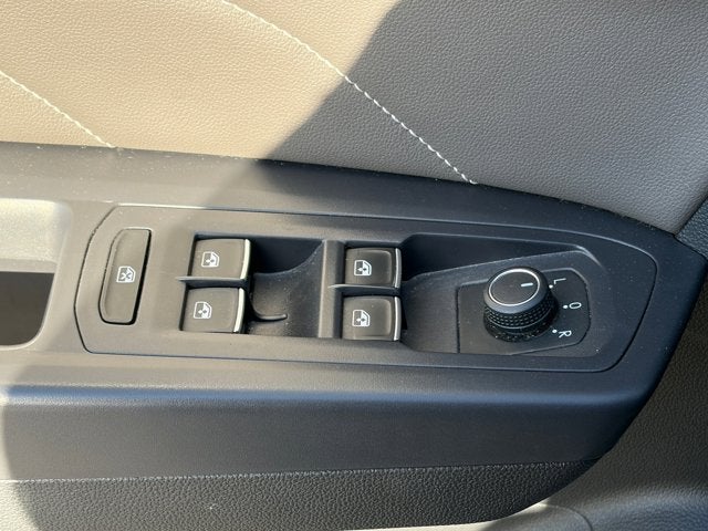 2021 Volkswagen Atlas 3.6L V6 SE w/Technology R-Line
