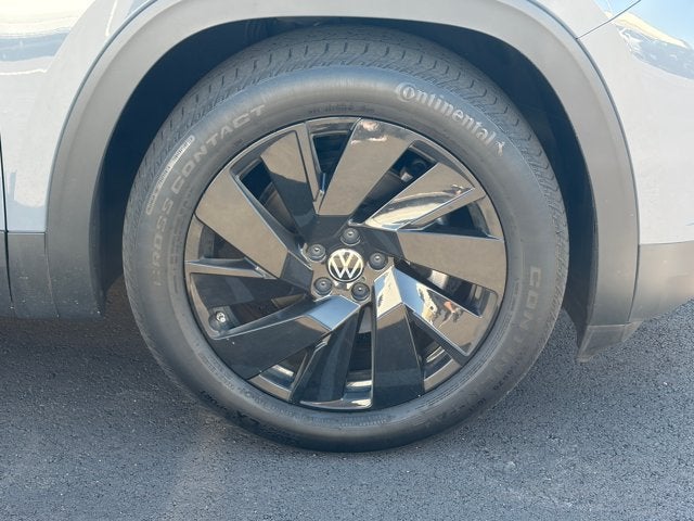 2024 Volkswagen Atlas Cross Sport 2.0T SE w/Technology